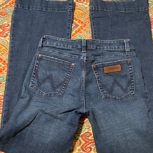Womens Wrangler Jeans size 5